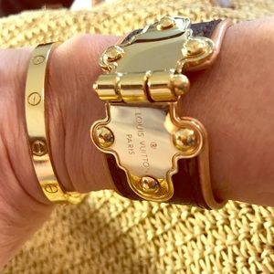 Louis Vuitton Monogram Save It Bracelet Size 17.